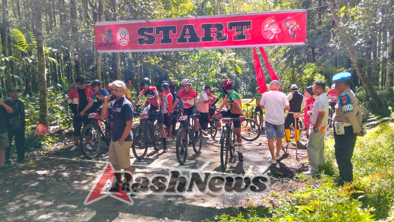 Polsek Baturiti Amankan Lomba Balap Sepeda Porprov Bali XVI 2025 di Wilayah Kec. Baturiti
