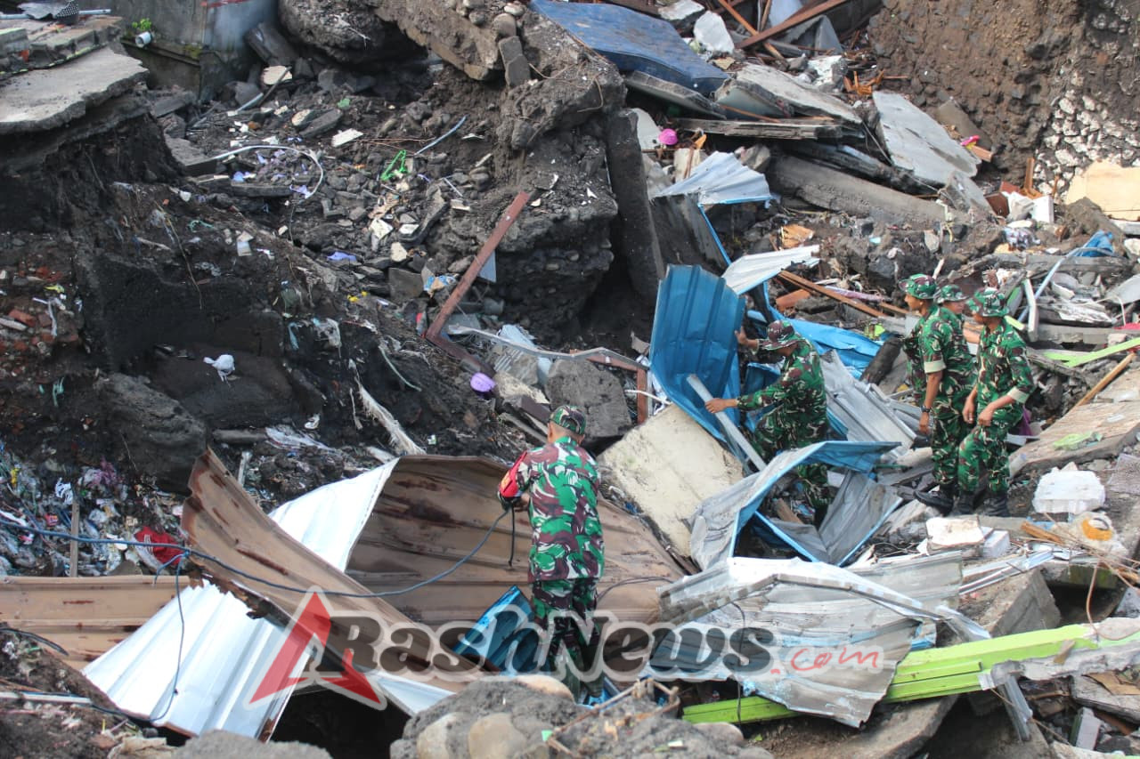 Turun Langsung ke Lokasi, Dandim Tabanan Pimpin Pembersihan Sisa Banjir di Banjar Anyar