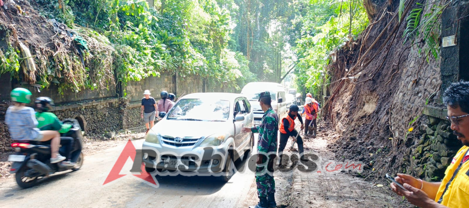 Kepemimpinan Danramil Ubud Percepat Normalisasi Akses Jalan Campuhan