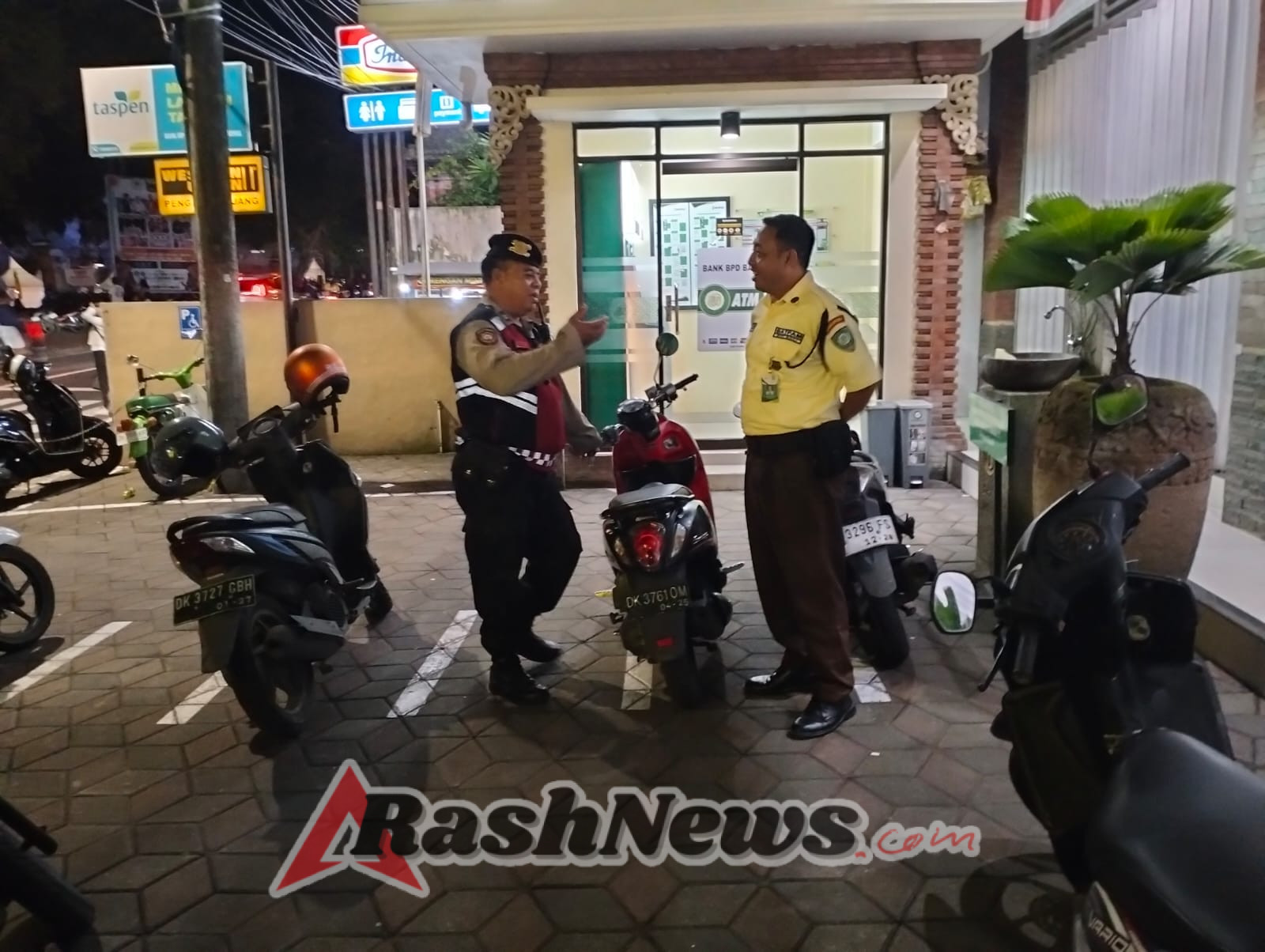 Sambangi Bank BPD Bali, Samapta Polsek Abiansemal Tingkatkan Pengawasan & Keamanan