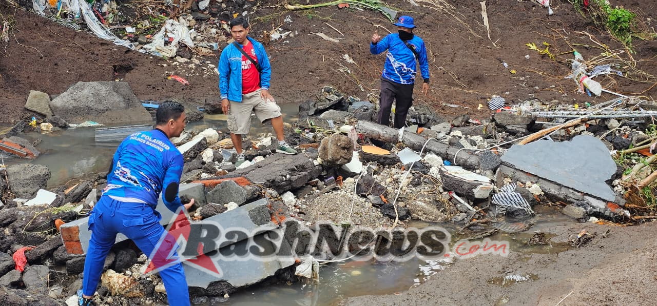 Peduli Korban Bencana, Tim SAR Polairud Polres Badung Sisir Lokasi Banjir di Bukit Tinggi Residence