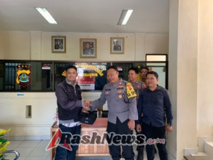 Jujur, Warga Bebandem An Ibuk Tut Sari Pedagang Nasi Kembalikan Tas Selempang Berisi Dokumen Penting dan Uang Tunai