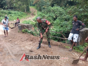 Karya Bakti Babinsa Kodim 1603/Sikka, Pererat Kebersamaan dengan Warga
