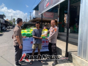 Kapolsek Marga Pimpin Penyaluran Pangan Beras SPHP Murah Untuk Warga Masyarakat