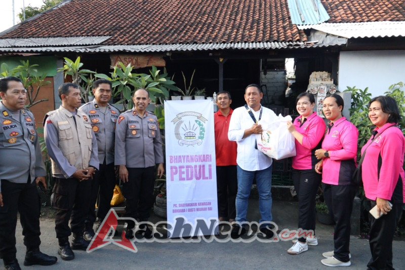 Polres Bandara Ngurah Rai Salurkan Bantuan Sembako kepada Personel yang Terdampak Banjir