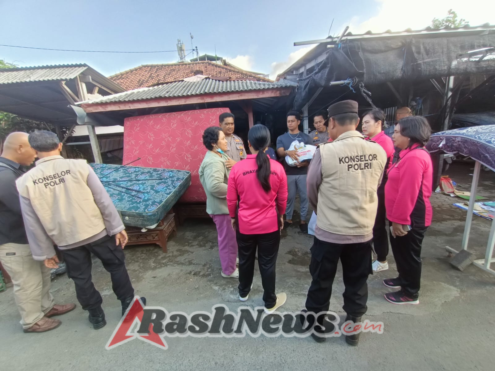Polres Bandara Hadirkan Konselor, Dampingi Personel dan Keluarga Terdampak Banjir di Aspol Kuta