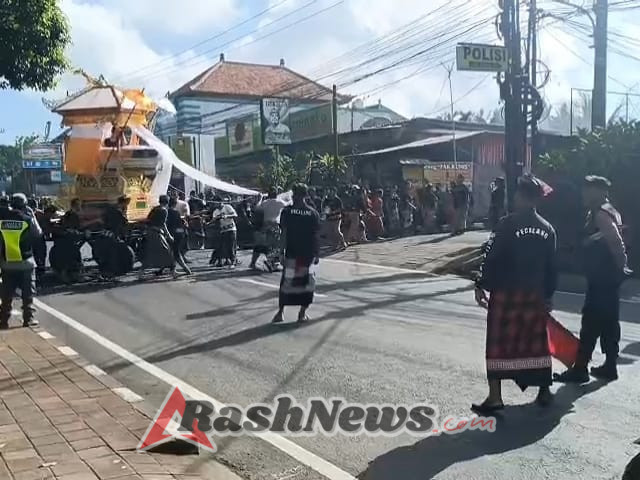 Polsek Abiansemal Pastikan Kelancaran Upacara Ngaben Lewat Pengamanan Terpadu
