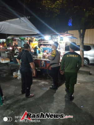 Bhabinkamtibmas Kelurahan Sempidi Kolaborasi dengan Linmas Laksanakan Patroli Wilayah