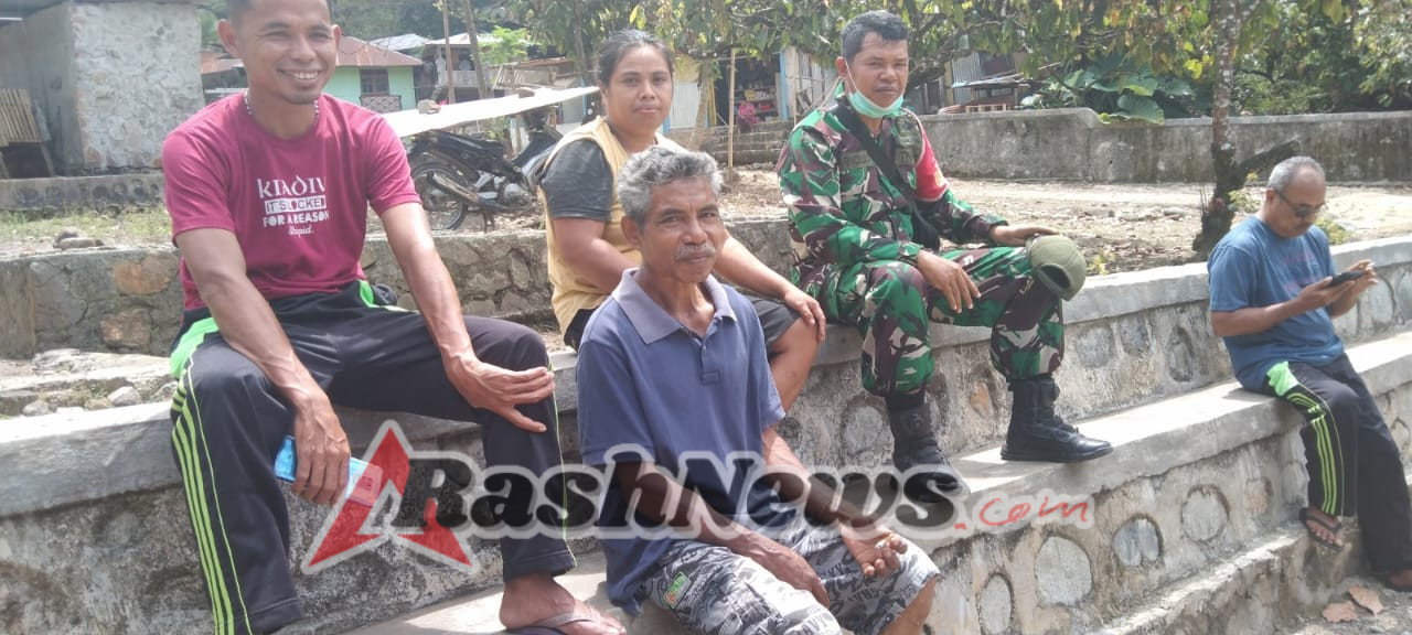 Babinsa Koramil 1602-02/Wolowaru Laksanakan Komsos dan Pamwil, Perkuat Kamtibmas di Desa Fatamari