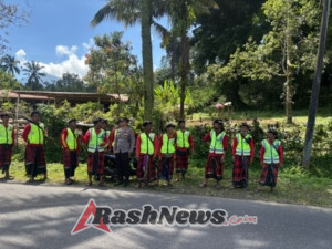 Selalu Hadir Untuk Masyarakat, Kapolsek Pupuan Dampingi Warga Dalam Giat Upacara Adat