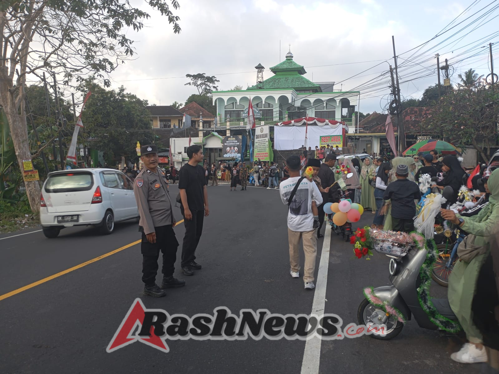 Polsek Selemadeg Amankan Peringatan Maulid Nabi, Jamin Kekhusyukan Kegiatan Keagamaan