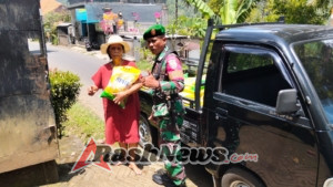Babinsa Koramil 1609-06/Banjar Sapa Warga Lewat Program Gerakan Pangan Murah