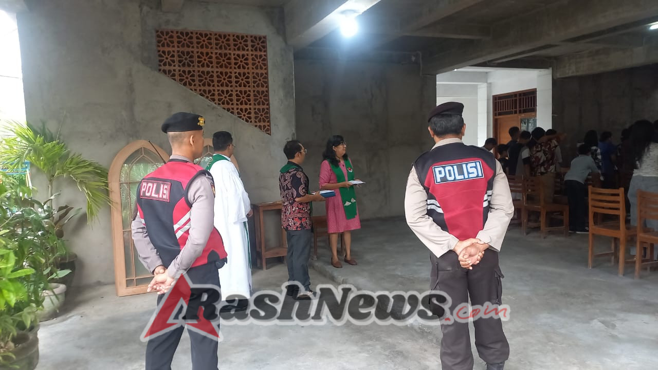 Antispasi Gangguannya Kamtibmas Dan terjaminnya Kenyamanan Peribadatan Umat Kristiani, Sat Samapta Laksanakan Pengamanan Pada Gereja Marga Rahayu Bangli