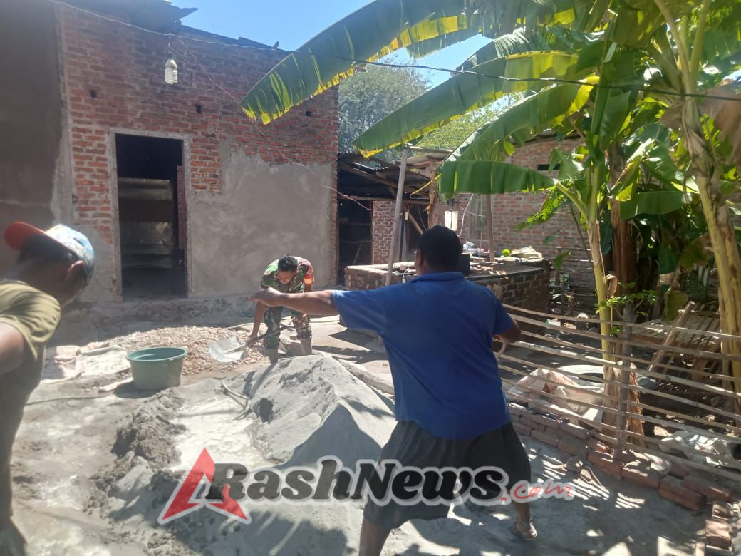 Komsos Babinsa Wujudkan Kekompakan Lewat Gotong Royong