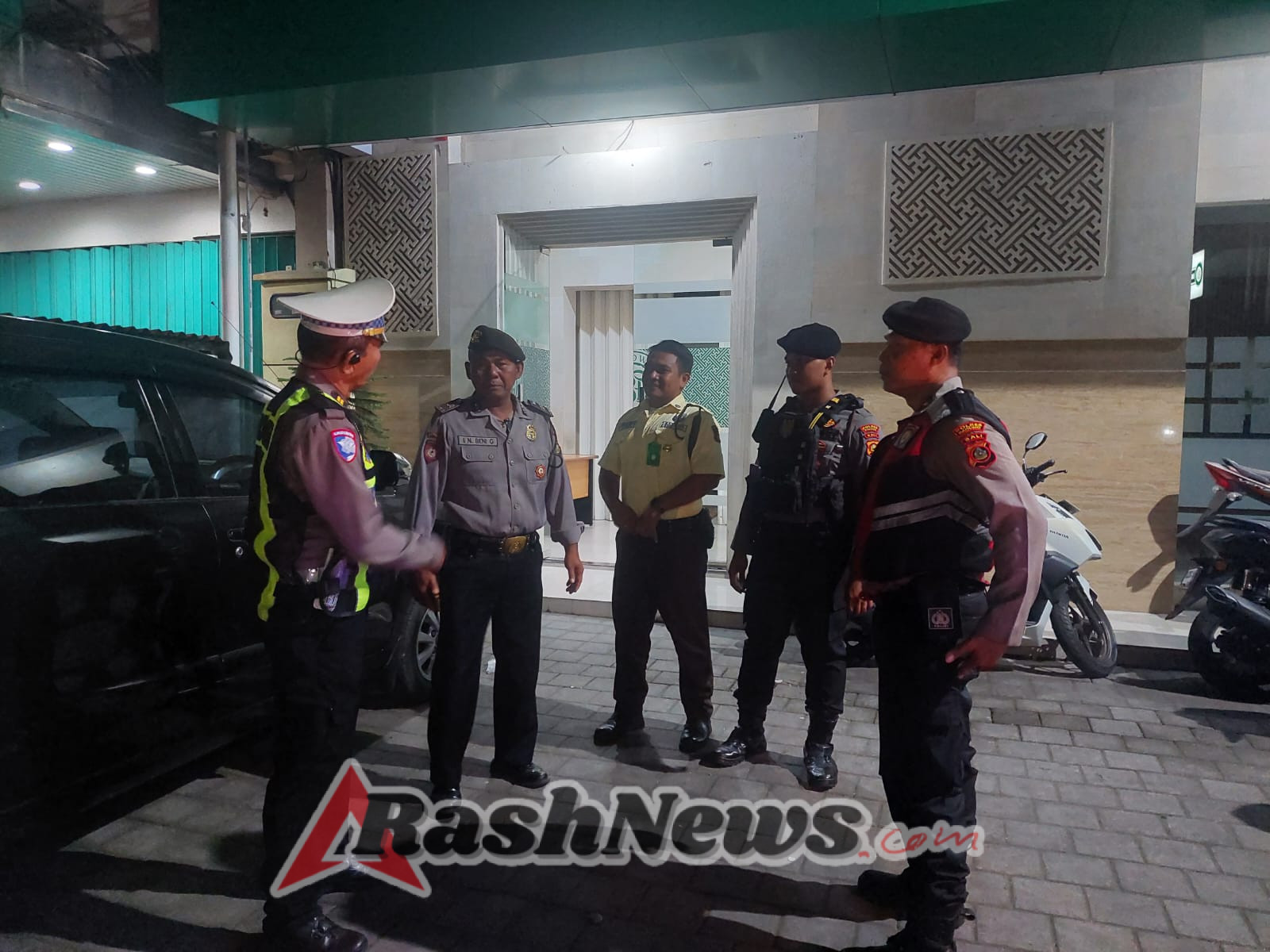 UKL Polsek Kuta Utara Patroli Subuh Sambangi Kantor Perbankan BPD Gatsu Barat