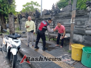 Samapta Polsek Mengwi Laksanakan Patroli Dialogis di Kawasan Pasar Tradisional