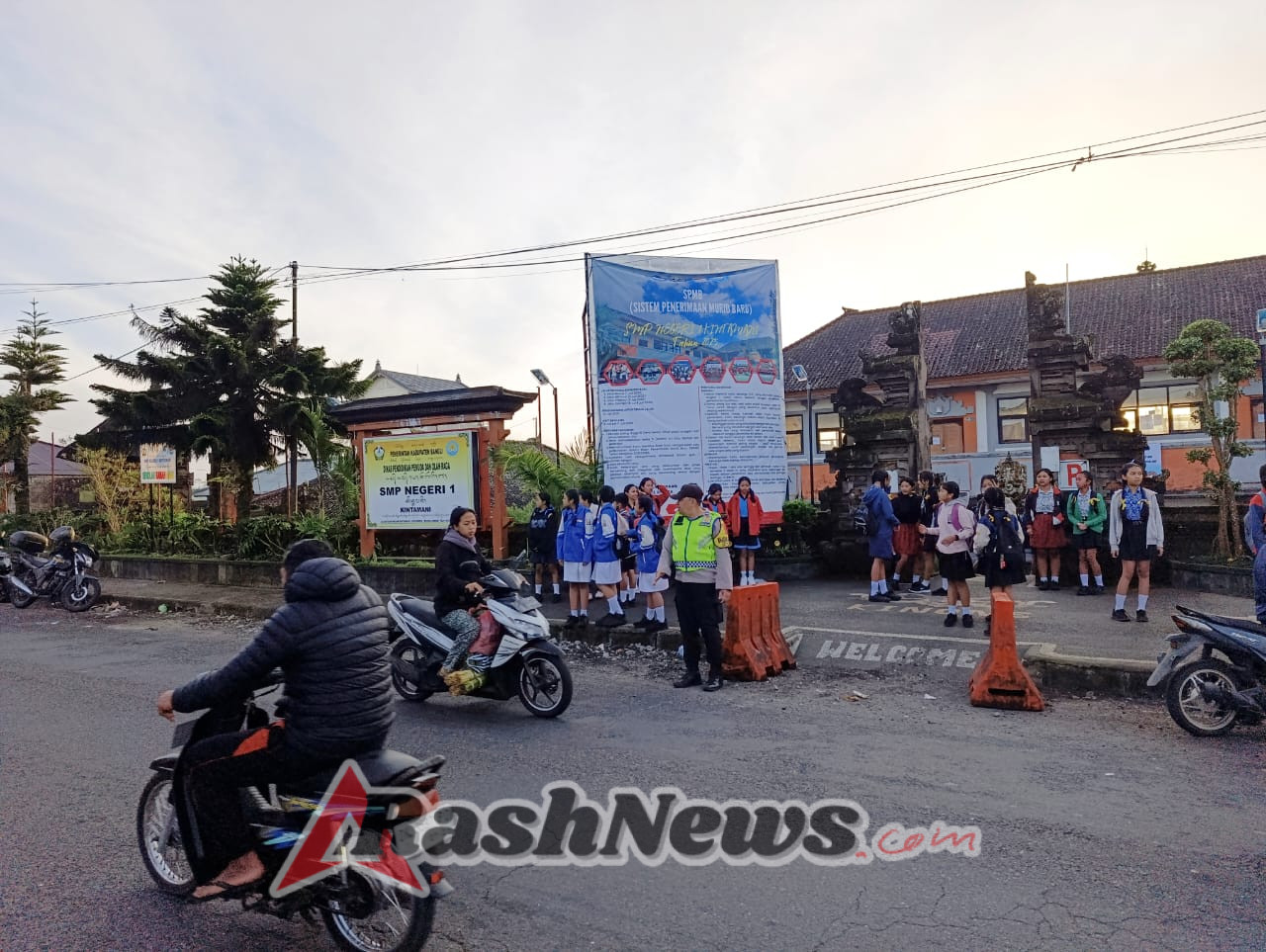 Anggota Polsek Kintamani Laksanakan PH Pagi untuk Wujudkan Kamseltibcarlantas