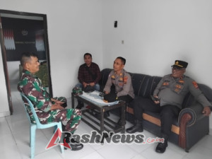 Kapolsek Tembuku Jalin Silaturahmi dengan Sambangi Mako Koramil dan Kantor Desa Tembuku