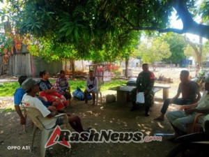 Peduli Kesehatan Warga, Babinsa Koramil 1618-03/Insut Laksanakan Komsos di Humusu Wini