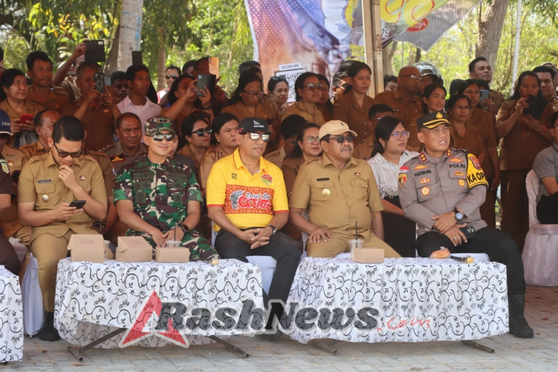 Bupati dan Dandim Sumba Timur Serahkan Hadiah Juara Tour De EnTeTe Stage 6