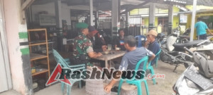 Babinsa Koramil 1628-03/Seteluk Ajak Warga Antisipasi Banjir di Musim Penghujan