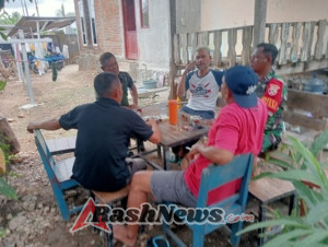 Babinsa Desa Beru Sampaikan Komsos Terkait Kondisi dan Perkembangan Wilayah