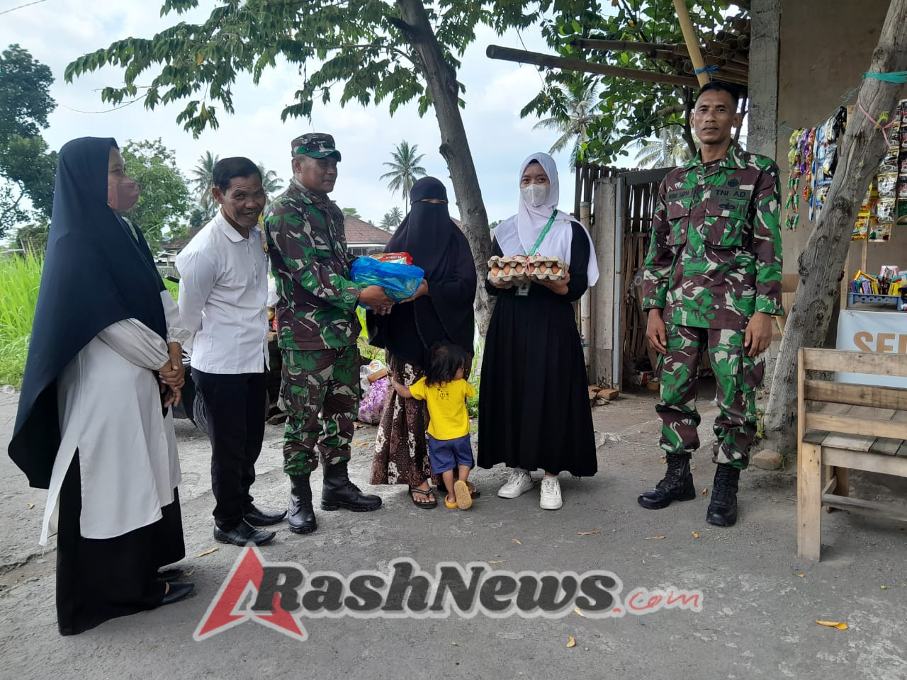 ‎Perangi Stunting, Kodim 1615/Lotim Beri Dukungan Nutrisi pada Anak Asuh di 11 Koramil
