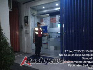 Patroli Malam Hari Polsek Mengwi Sambangi Kantor BRI Sempidi