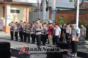 Polres Karangasem Gelar Apel Gladi Simulasi Pengamanan Mako dan DPRD