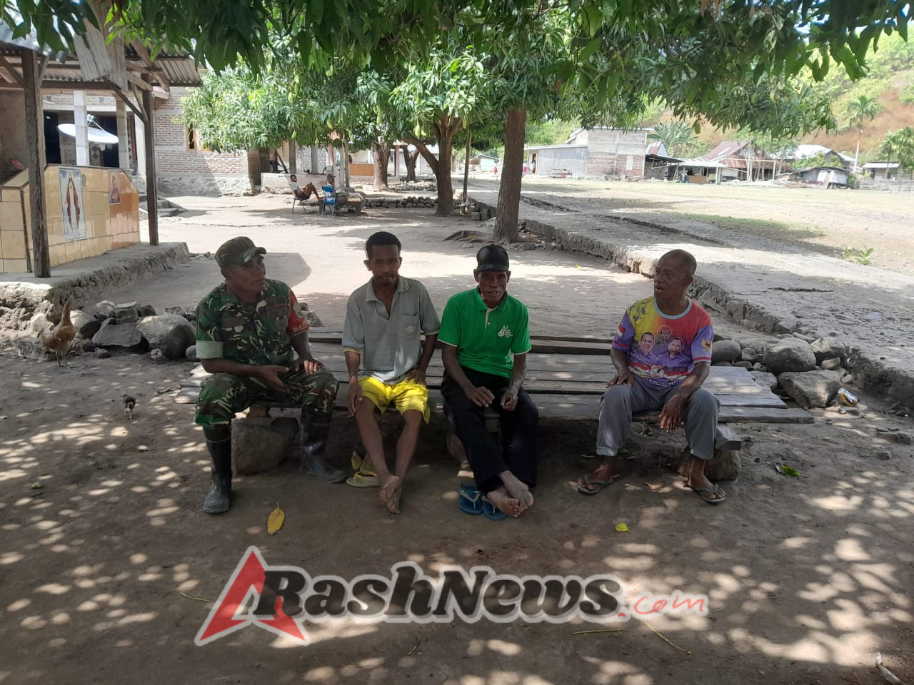 Sertu Denis Fernandes Bangun Komunikasi Aktif dengan Warga untuk Jaga Stabilitas Wilayah