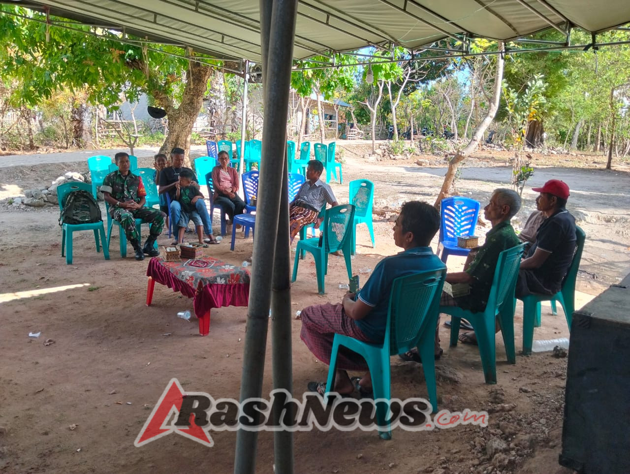 Babinsa Batutua Ajak Tokoh Masyarakat Holulai Cegah Kebakaran Lahan