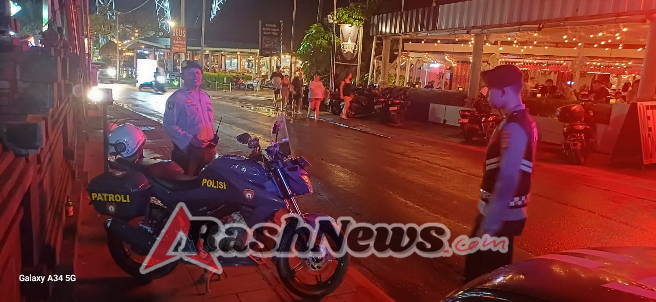 Amankan Aktipitas Wisatawan Polsek Kuta Utara Patroli Di Jalan Batu Mejan