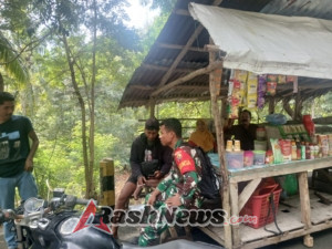 Pratu Marianus Rugi Naga Dekatkan TNI dengan Rakyat Lewat Komsos di Nangapanda