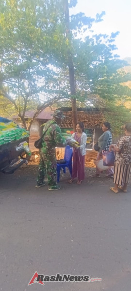 Kodim 1624/Flotim Gelar Gerakan Pangan Murah Bersama Bulog di Pasar Eputobi