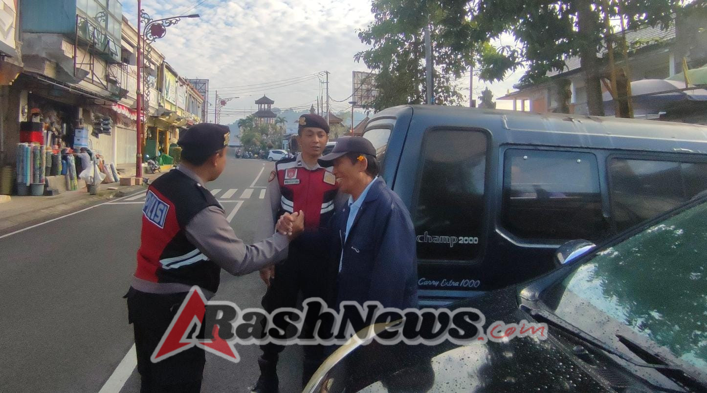 Polres Bangli Perkuat Upaya Pencegahan Curanmor dengan Sambangi Tukang Parkir