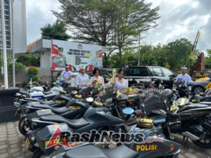 Polres Bandara Ngurah Rai Gelar Persembahyangan Tumpek Landep