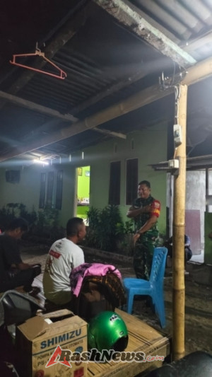 Sinergi TNI dan Warga, Babinsa Danga Gelar Patroli Keamanan Malam
