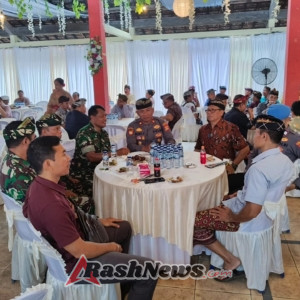 Kapolsek Manggis Gelar Minggu Kasih Di  Desa Sengkidu Guna Tampung Aspirasi Masyarakat