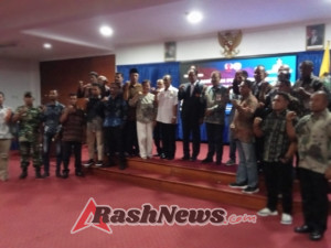 Babinsa Kodim 1602/Ende Ikut Sukseskan Pelantikan KONI Kabupaten Ende di Aula Garuda