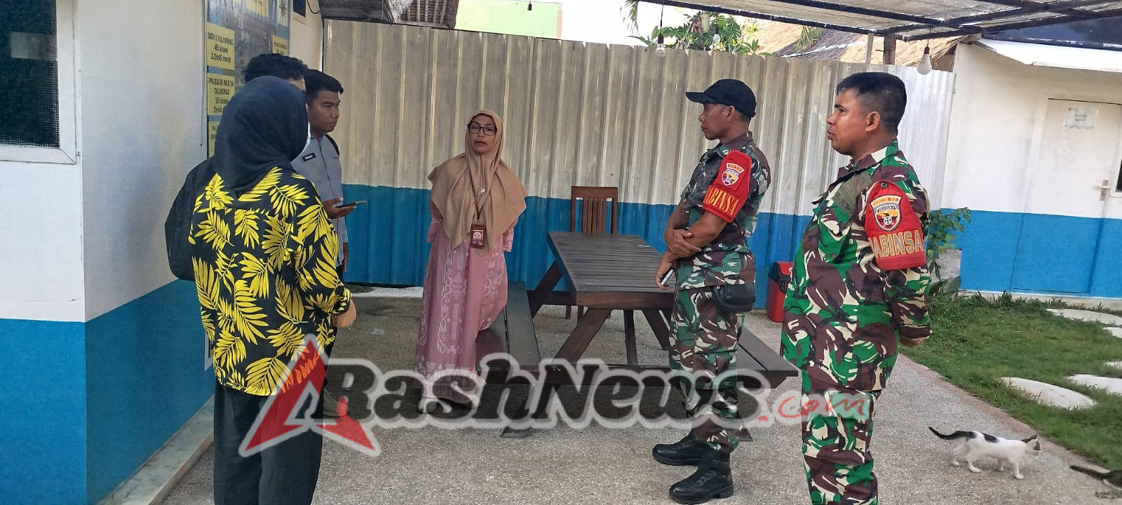 Dukung Program Makanan Bergizi, Babinsa Kuang Dampingi Dikes KSB Lakukan Inspeksi Produksi