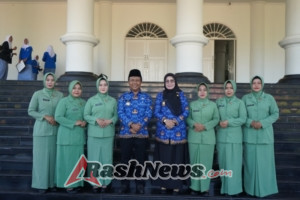 Kehadiran Ketua Persit KCK XLIV/KSB Warnai Upacara Syukur ke-9 di Kabupaten Sumbawa Barat