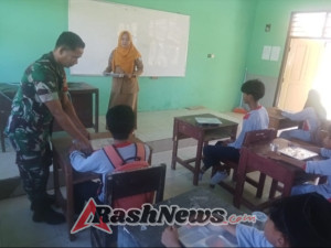 Babinsa Desa Sapugara Bree Kawal Pelaksanaan Program Makan Bergizi Gratis untuk Siswa