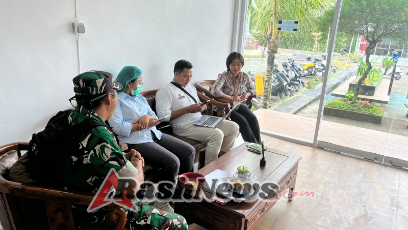 TNI Dekat dengan Rakyat, Babinsa Landih Motivasi Warga Sukseskan Pembangunan Desa