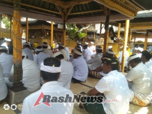 Kehadiran Danramil 1616-02/Ubud Warnai Upacara Suci di Pura Desa lan Puseh Padangtegal