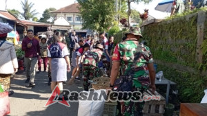 Wujudkan Lingkungan Sehat, Kodim Bangli Gelar Kerja Bakti di Pasar Kayuambua