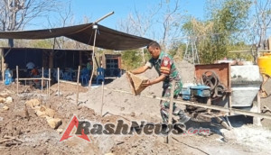 Budaya Adat Warnai Peletakan Batu Pertama Pembangunan Rumah di Aesesa