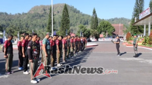 Peduli Lingkungan, TNI Kodim 1625/Ngada Bersihkan Taman Kartini Bajawa