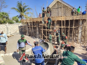 Kodim Kupang Bersama Jemaat Laksanakan Pengecoran Gereja Bahtera