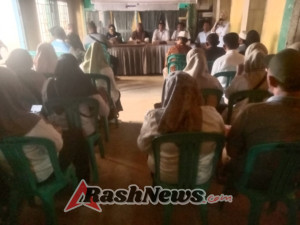 Sinergi Cegah Stunting, Babinsa Maluk Hadiri Musdes Tahun 2025