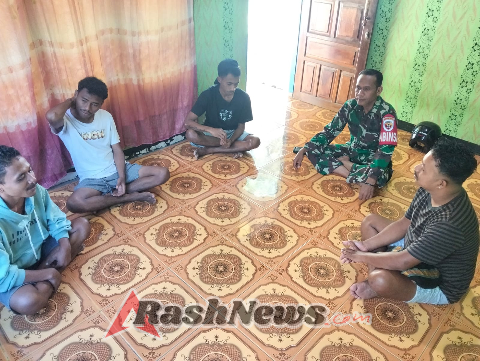 Babinsa Aktif Pantau Situasi dan Jaga Kamtibmas di Kabupaten Ende